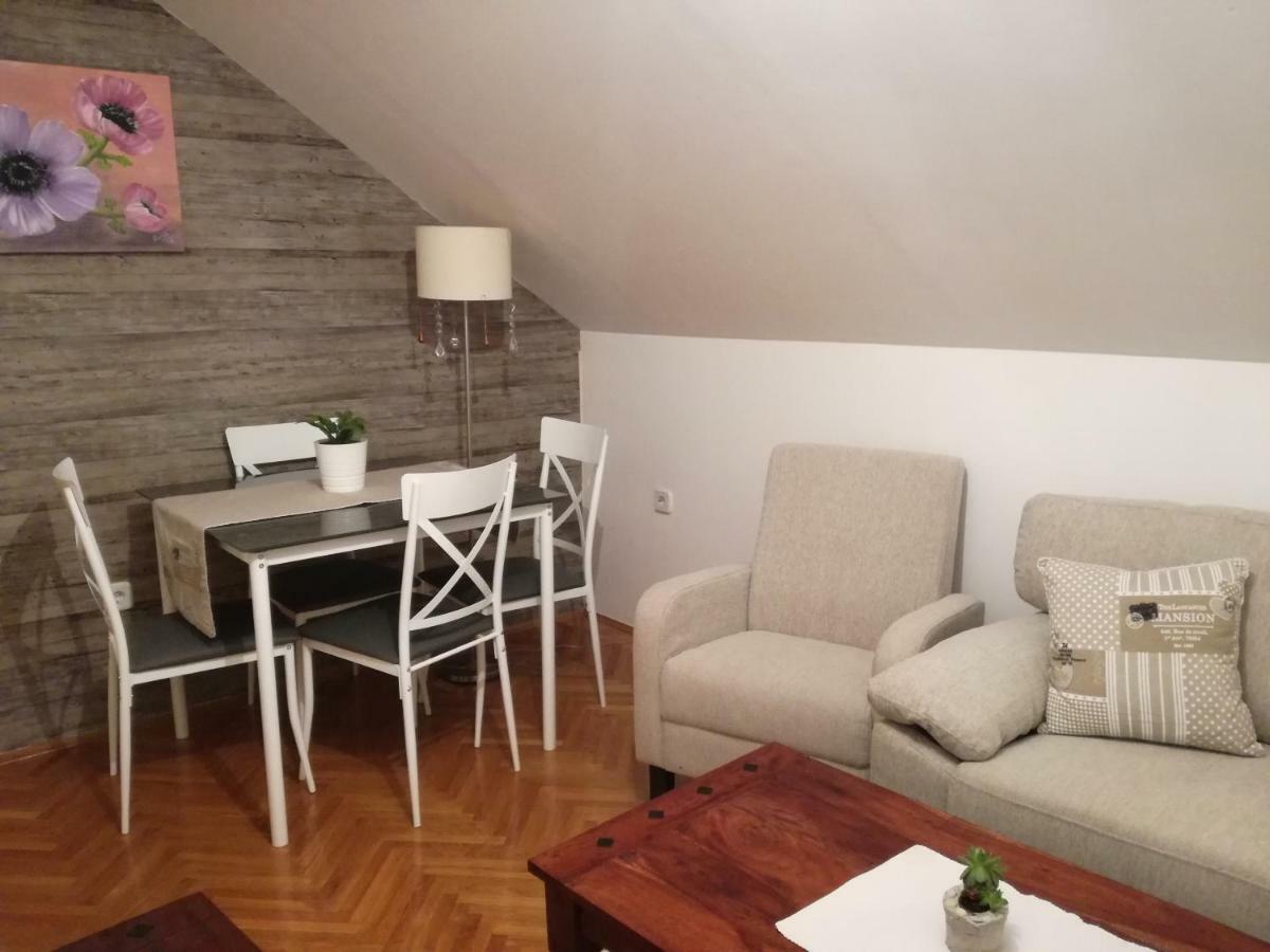Appartement Apartman Jasmin à Čatrnja Extérieur photo