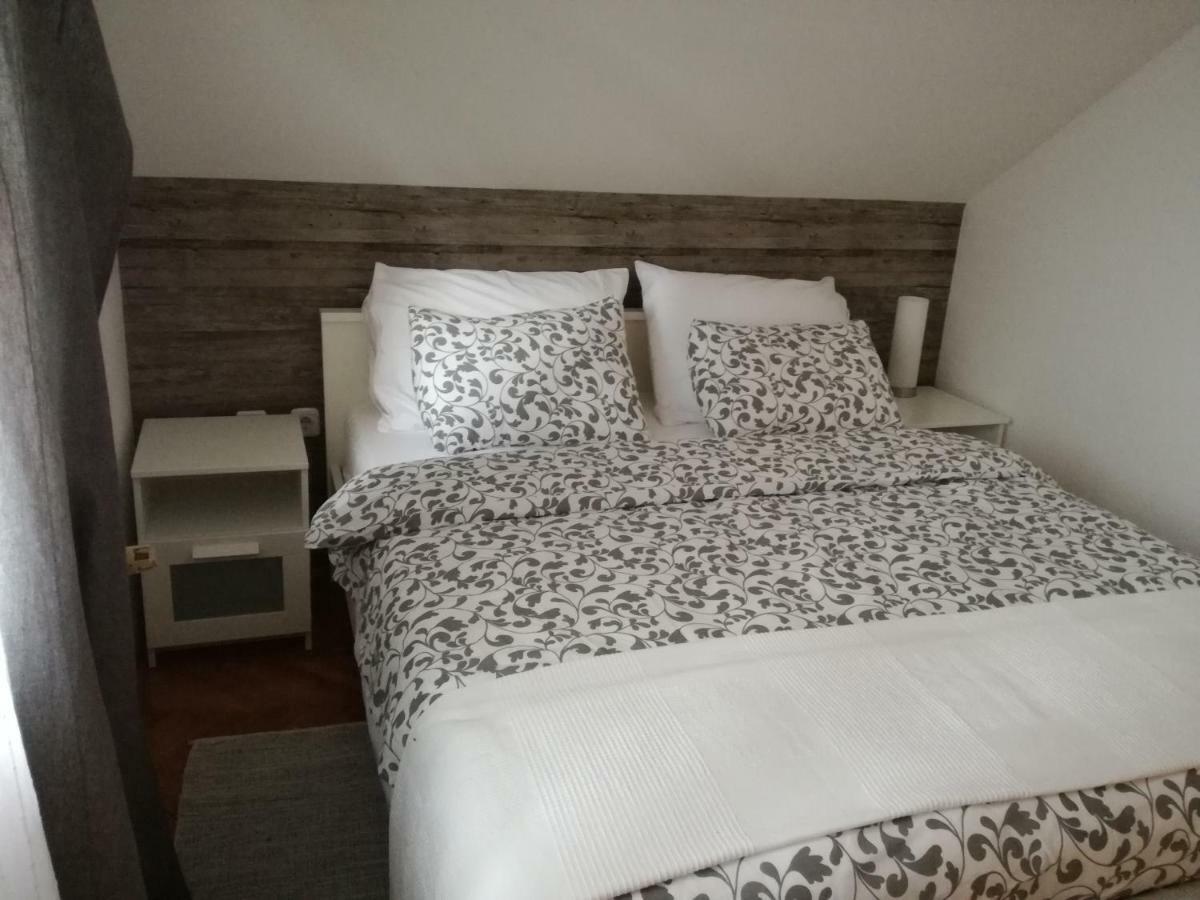 Appartement Apartman Jasmin à Čatrnja Extérieur photo